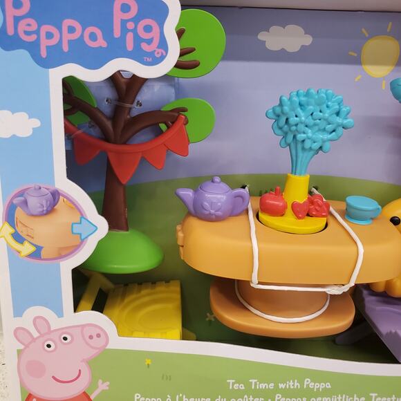 Peppa Pig Tea Time with Peppa Playset Peppa's Adventures Peppa Pig Tea Party Set - Picture 4 of 8